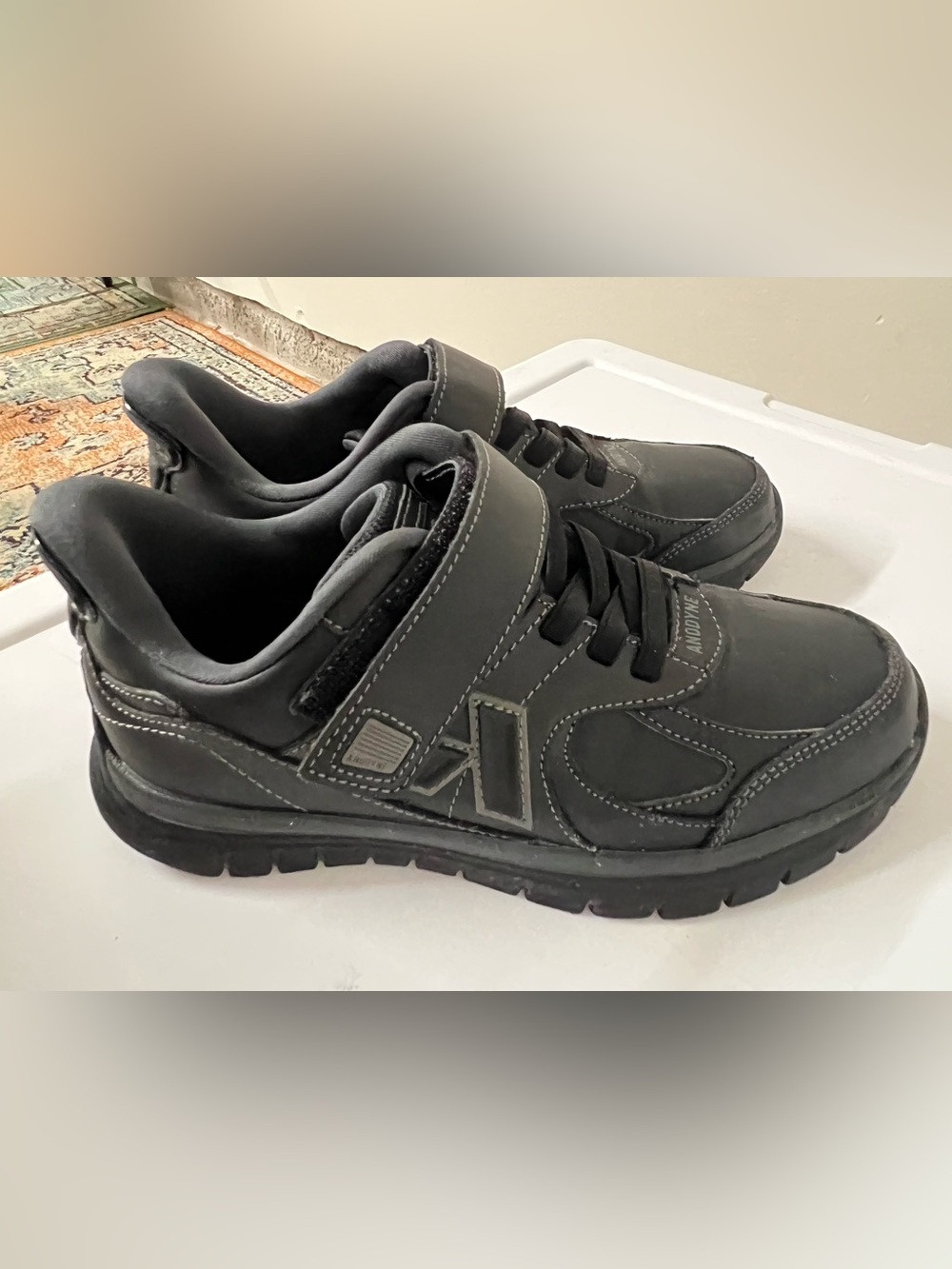 Anodyne No. 31 Black Leather Walking shoes (no insoles- great for orthotics)